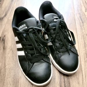 Adidas CloudFoam Classic Grand Court Sneakers